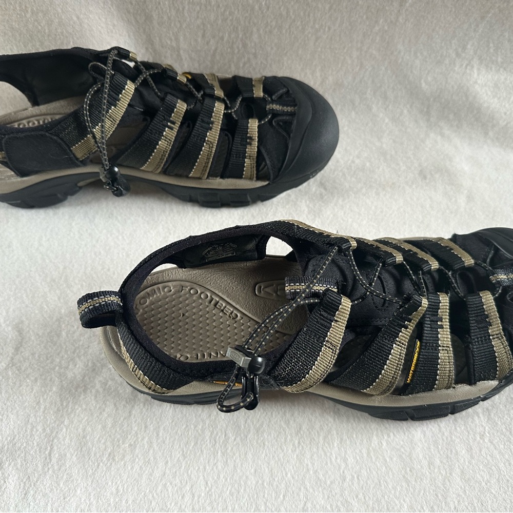 Keen Men’s Newport H2 Black/Stone Grey Sandals Size 12 - Picture 6 of 14